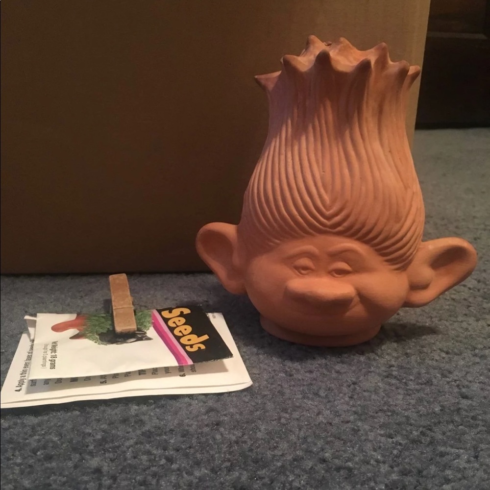 Troll chia pet